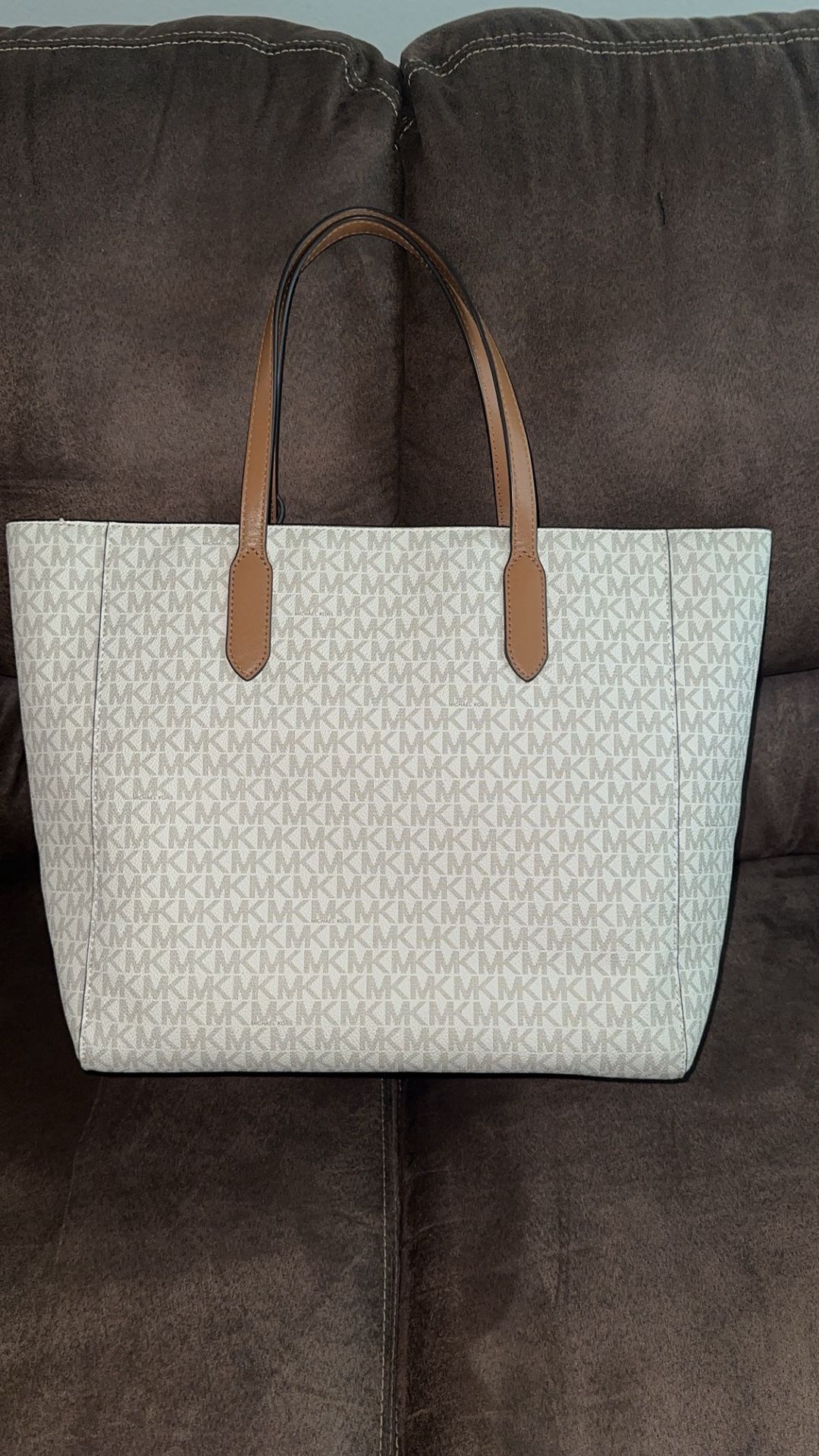 MK purse Like New Used Once For Vacation 