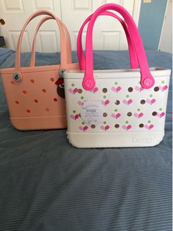 2 bitty Bogg Bags Peach and White Pickleball Design with hot pink straps brand new