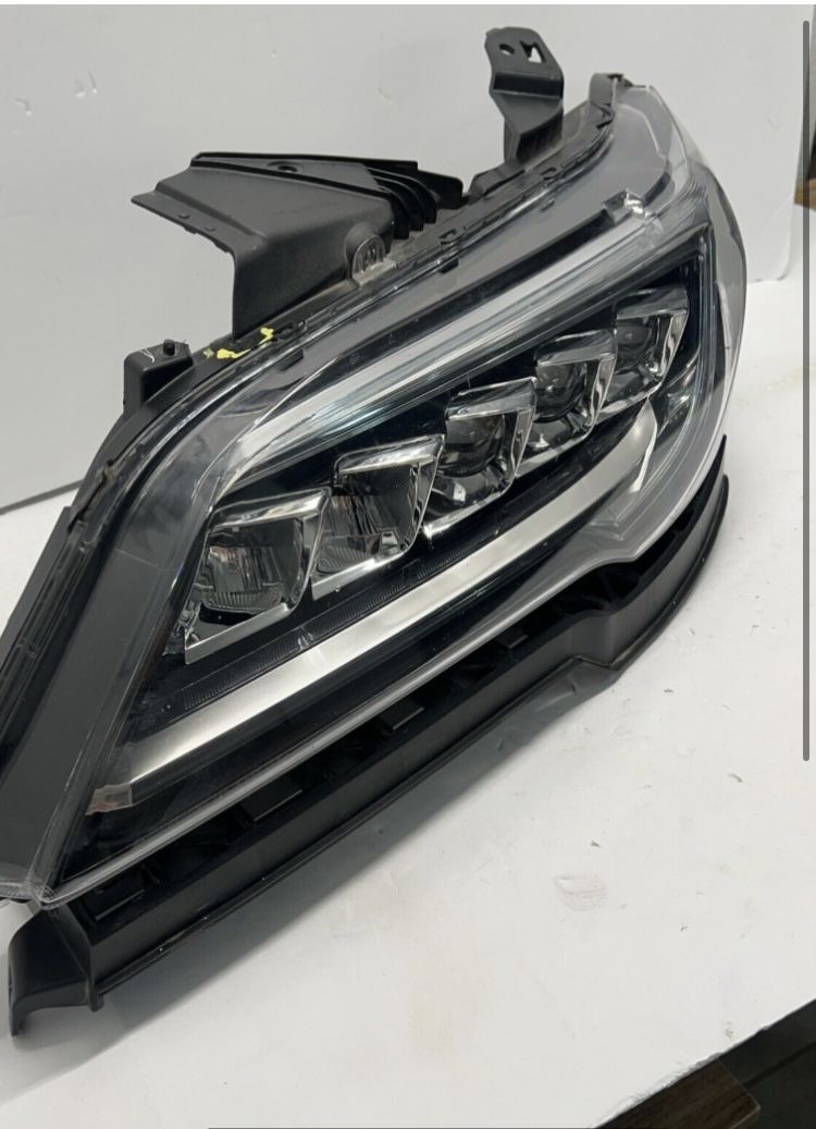 New Left Headlight-2016-2018 Acura RDX