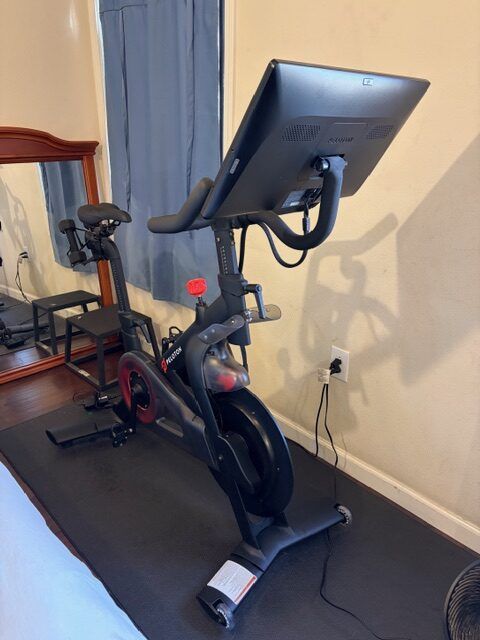 2021 Peloton Bike 2nd Gen Works Well 201-500 Rides - Chicago, IL