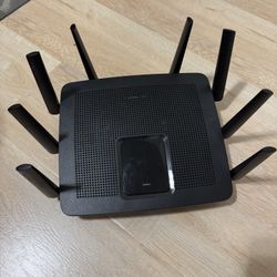 Linksys EA 9500 Gaming Router 