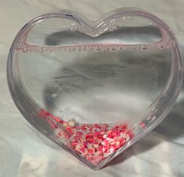 Heart-Shaped Liquid Glitter Shaker Decoration