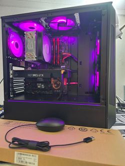 Gaming pc intel i7-4770k, gtx 1070 8 gb, 16 gb ram, ssd, hdd, wifi, keyboard and mouse