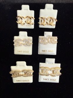 Beautiful 🤩 14KT Gold Earrings
