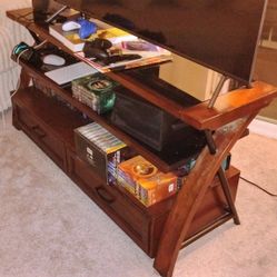 Dejean TV Stand