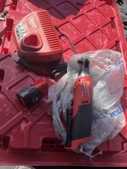 BRANDNEW 3/8” Ratchet Kit