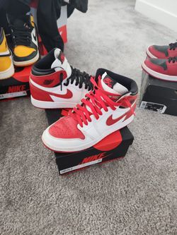 Jordan 1 Retro Size 7Y Red White Black