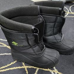 Kids Snow Winter Boots Size 3