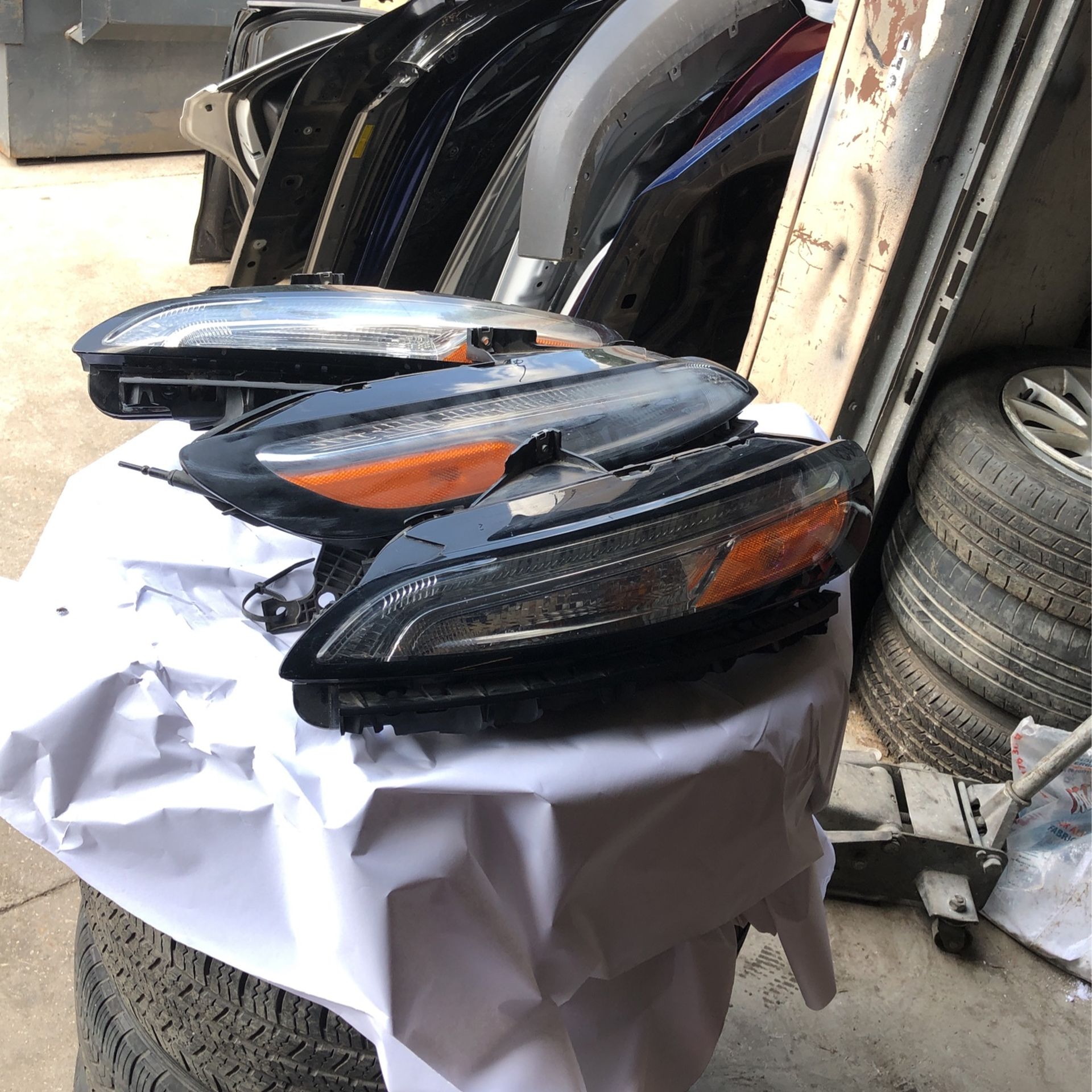 2014-2018 JEEP CHEROKEE LATITUDE SIGNAL LIGHT OEM
