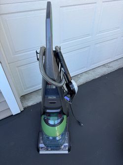 Carpet cleaner