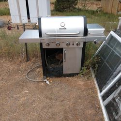Natural gas grill with quick connect