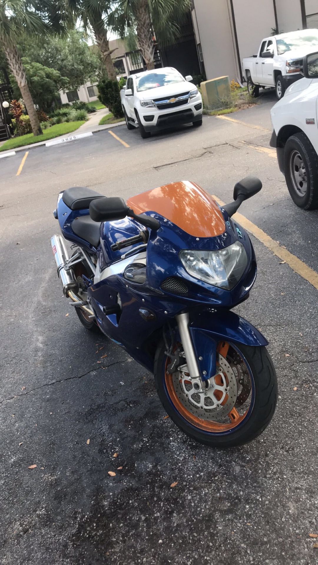 Suzuki GSXR 600