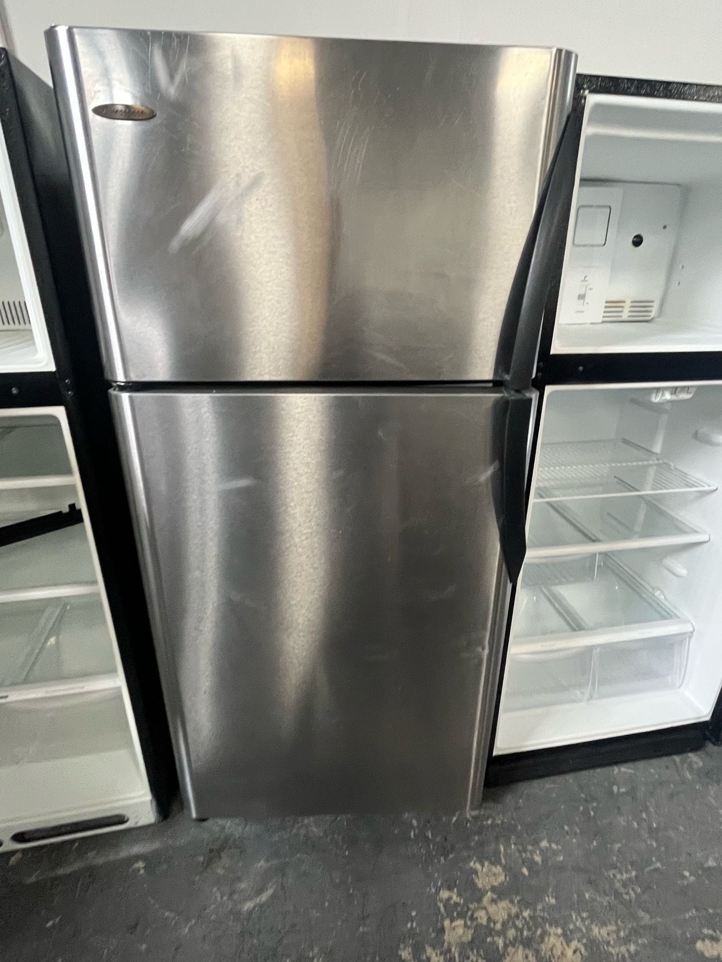 Refrigerator Frigidaire 30”
