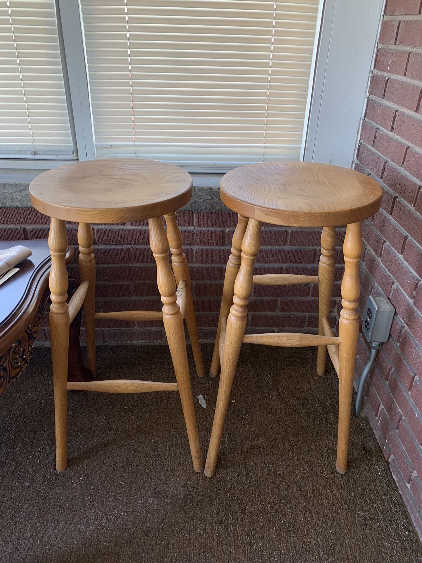 2 Bar Stool