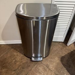 Aluminum Trash Can