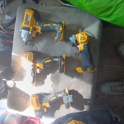 4 DEWALT POWER TOOLS