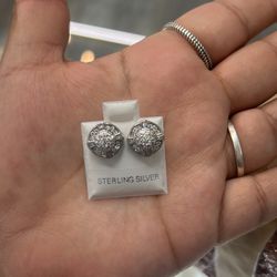 Moissanite Men’s Earring’s 
