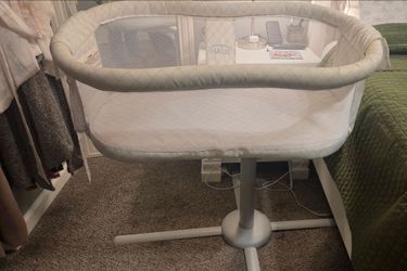 HALO BassiNest Swivel Sleeper