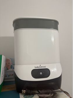 Baby Brezza Bottle Sterilizer – Excellent Condition