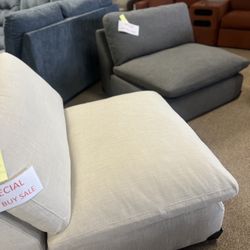 Super Nice Cozy Chair!
