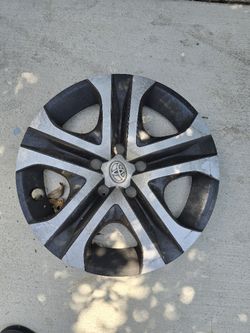 Original Toyota Rav 4 2018 Wheel Cup