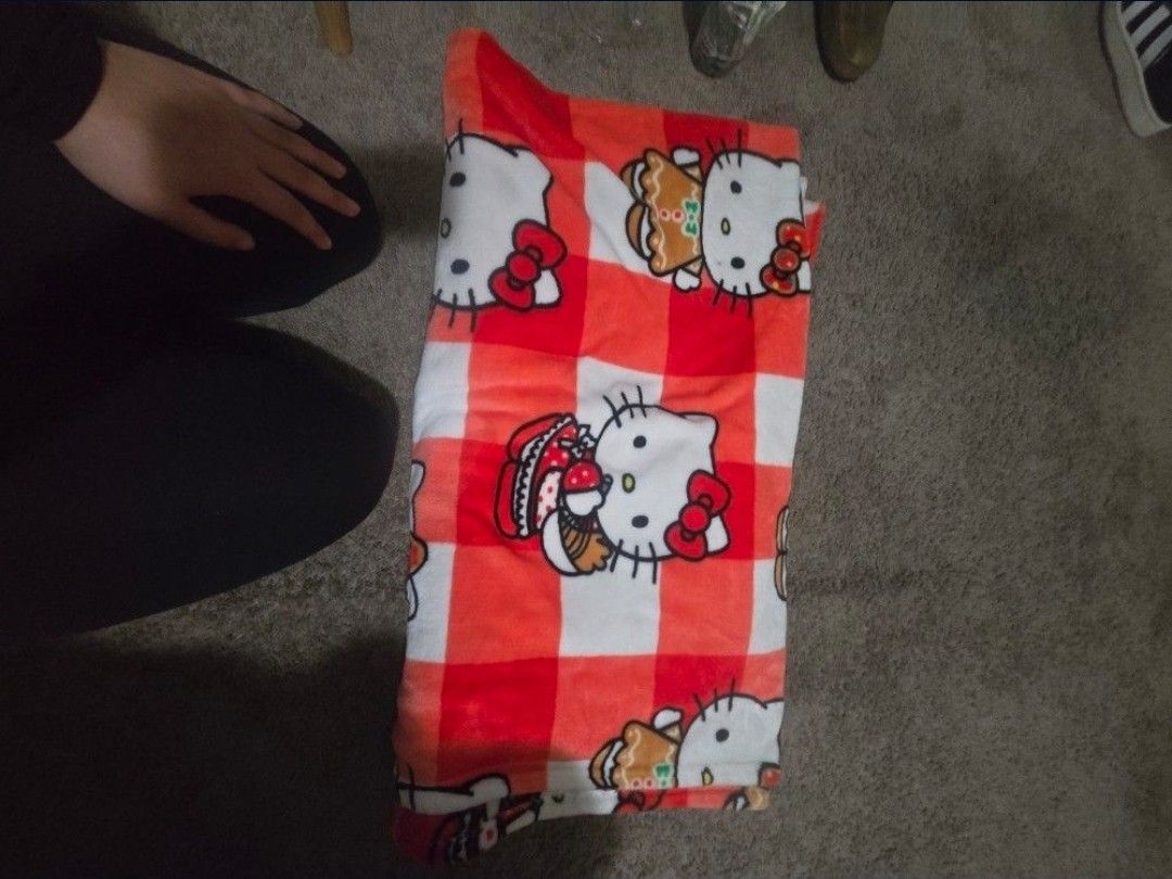 Hello Kitty Blanket