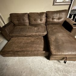 Sectional sofa 7feet5inches long 30 inch wide good condition