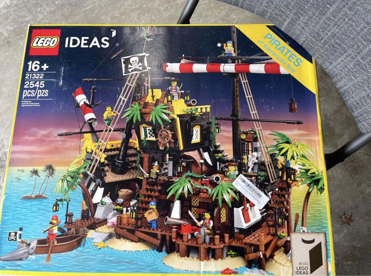 LEGO Ideas Pirates of Barracuda Bay 21322 new