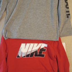 NWT NIKE  Boys  4t Long sleeve Shirts 