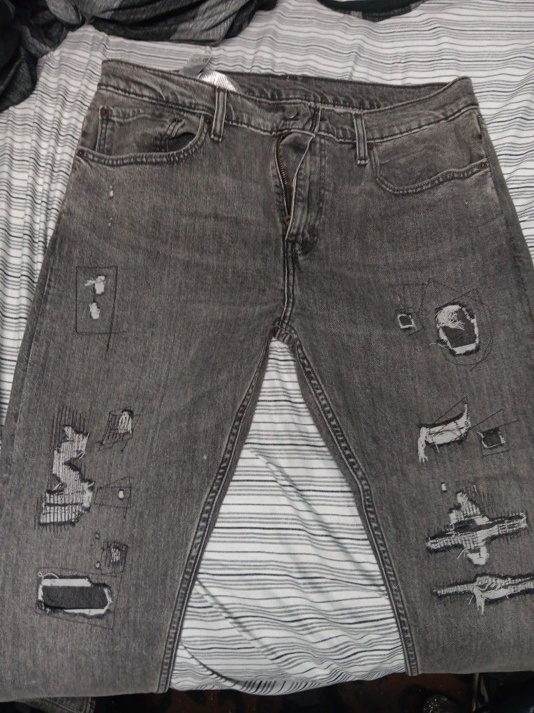 !  LEVIS  ! LEVIS  ! LEVIS  