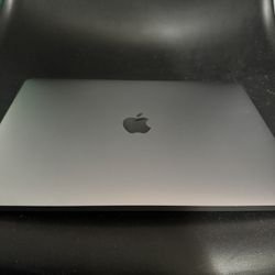 2020 MACBOOK PRO 16GB RAM 500 SSD