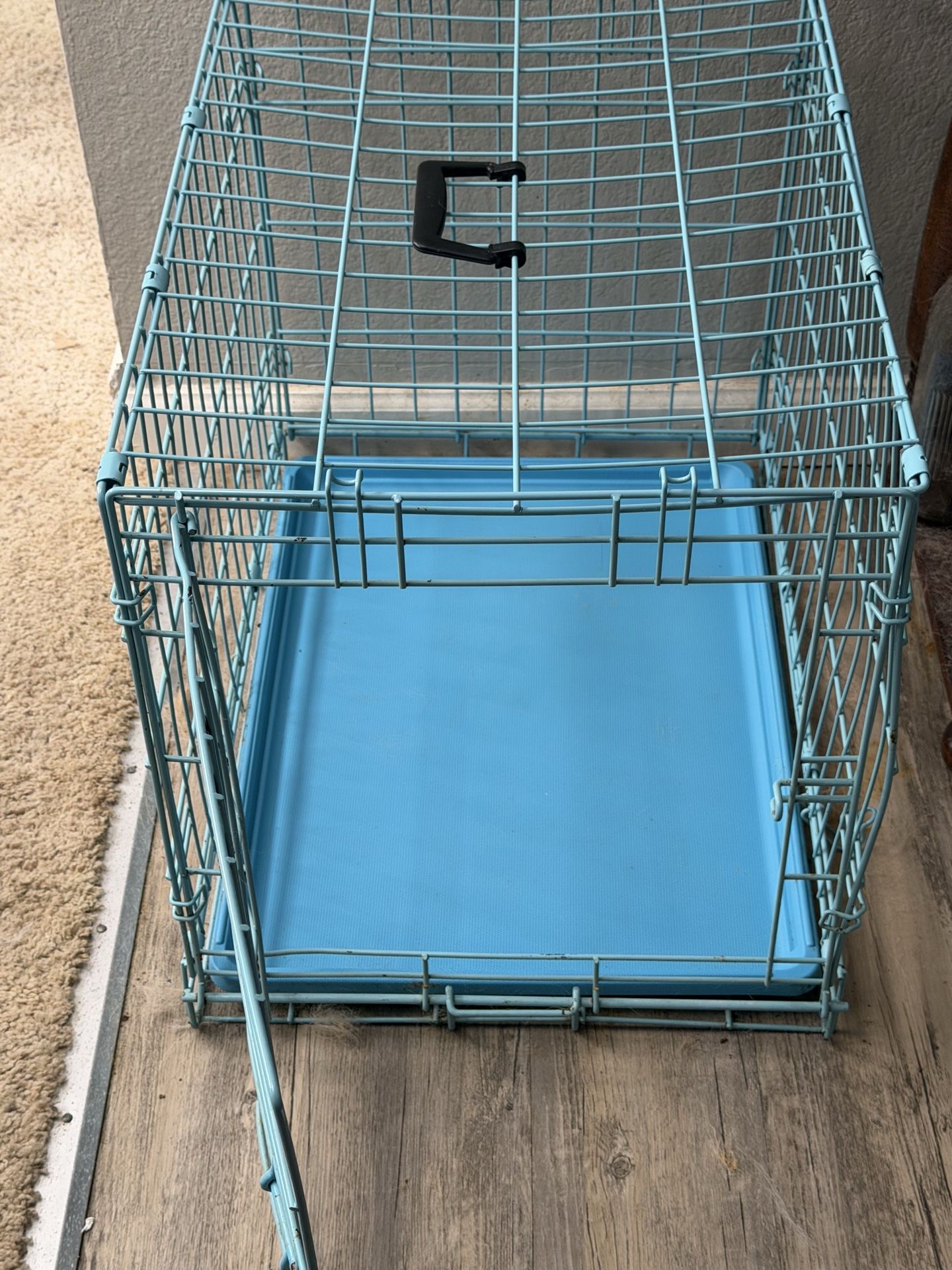 Small Pet/Dog Crate – Clean & Ready