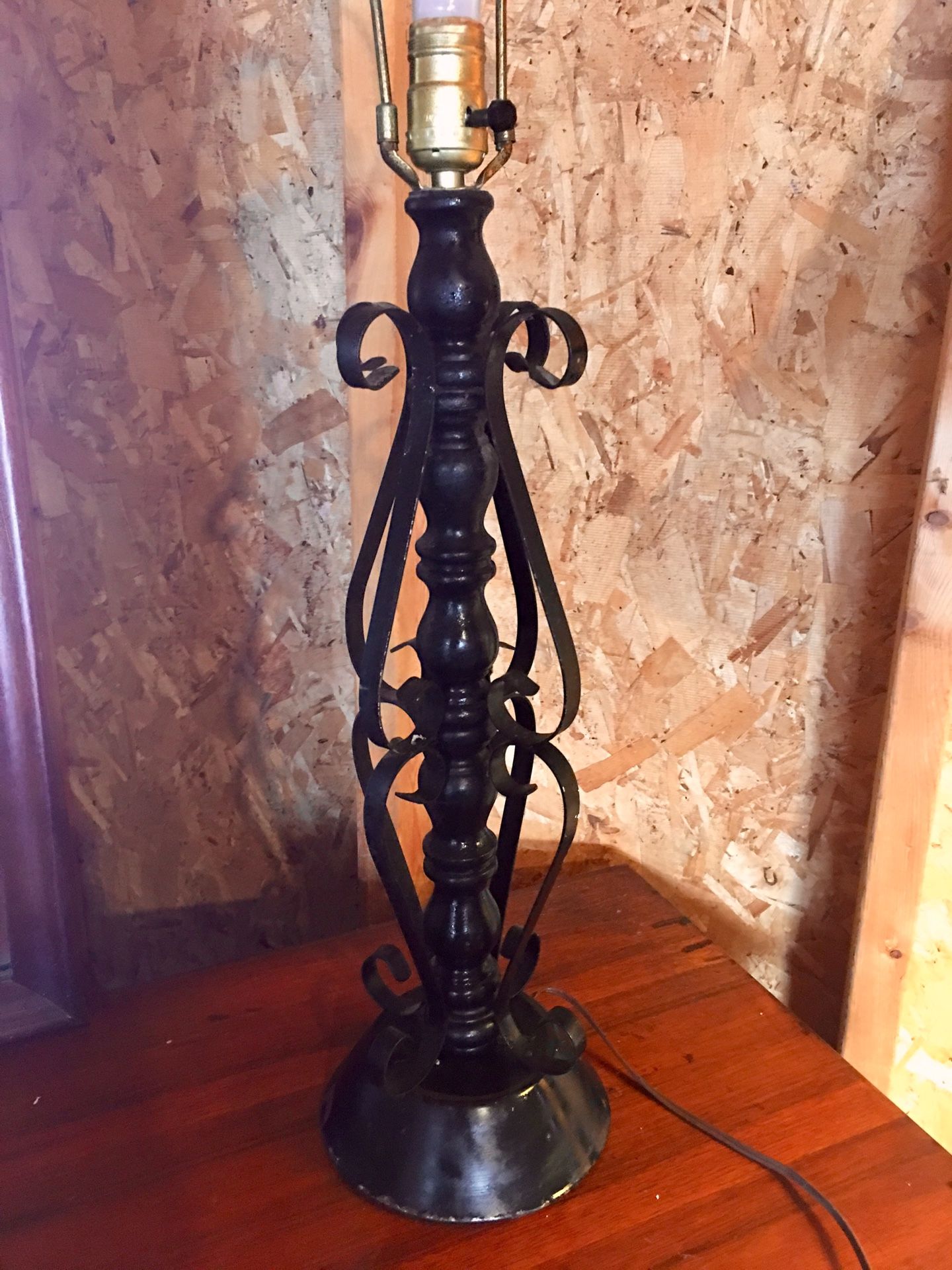 Black antique lamp 😈