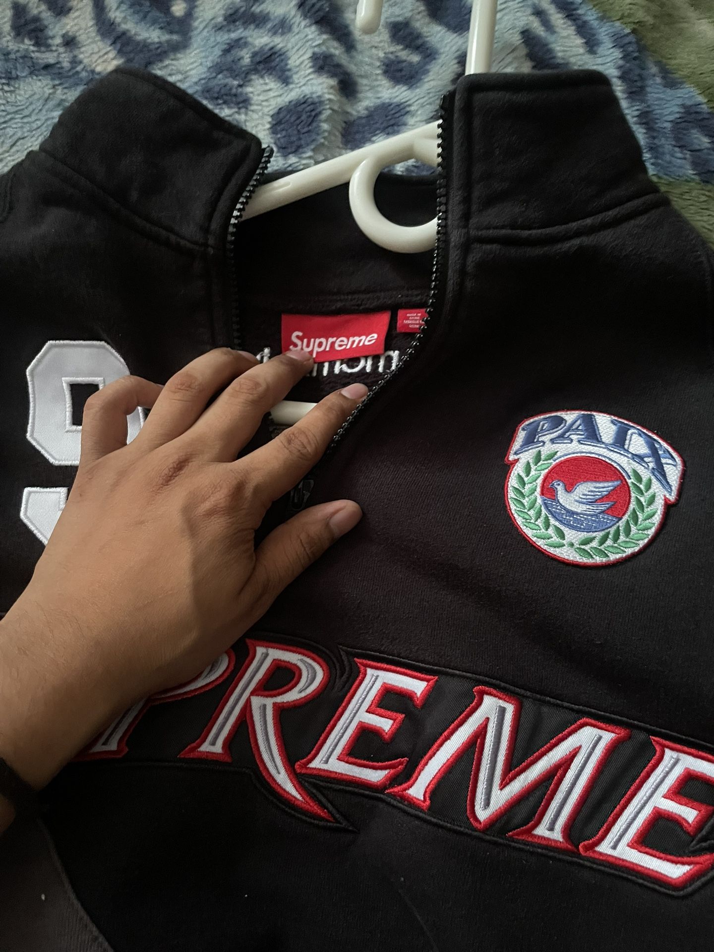 Supreme Sweatshirt