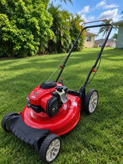 Troy-Bilt TB110 Gas Push Lawn Mower - Like New