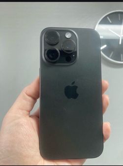 iPhone 15 pro AT&T 128 Gb