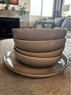 4 Shallow Bowls and 1 Plate