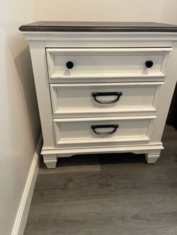 Night stands