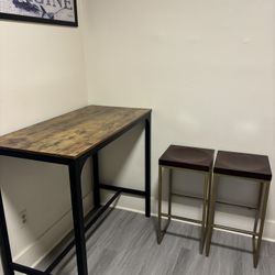 High Rectangle table With 2 stools