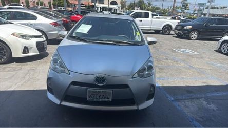 2013 Toyota Prius c