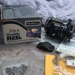 NEWELL "NO LETTER" 229-5 Graphite Fishing Reel XLNT SHAPE with BOX!!!
