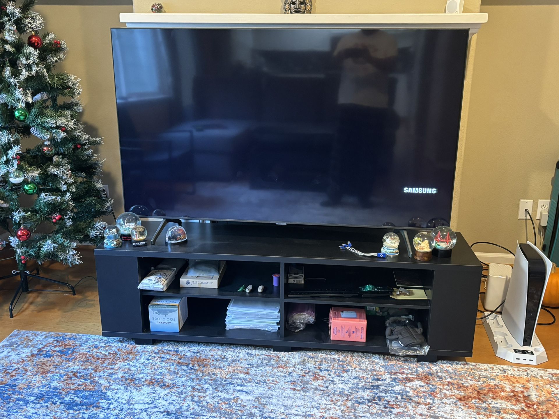 Samsung 60’ tv And Tv Stand