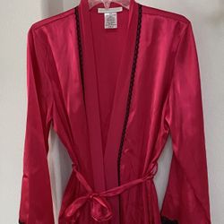 SATIN ROBE SLEEPWEAR LINGERIE BLACK LACE CUFFS NWT