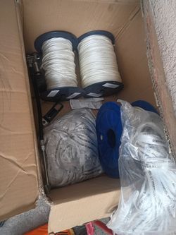 box with rolls braid nylon and cintas. all for $80