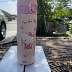 Helllo kitty cup 