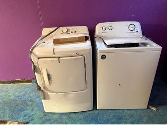 White Amana washer and dryer