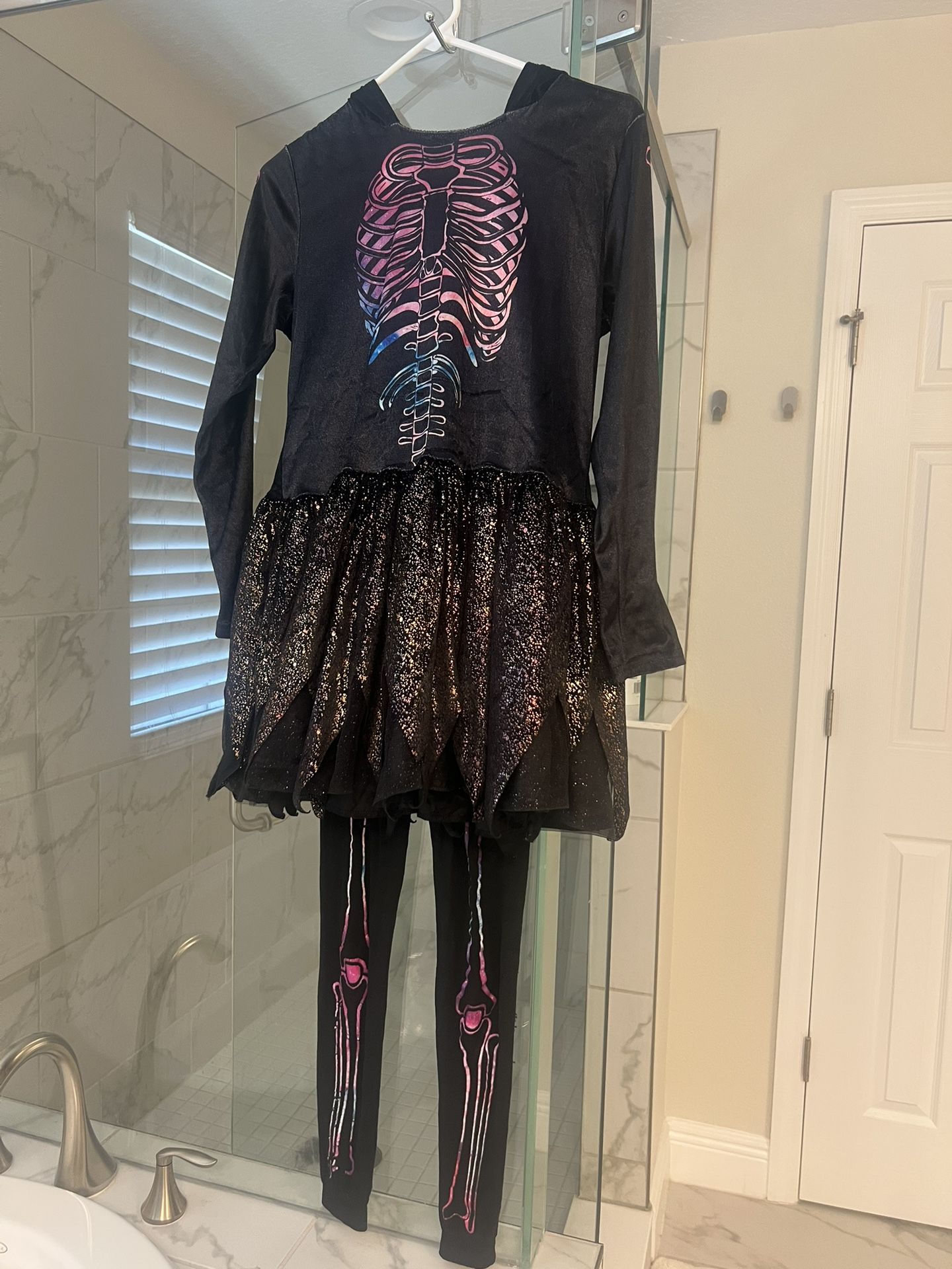 Halloween Costume Size 14-16