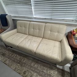 Leather Sofa/Couch Mint Condition 