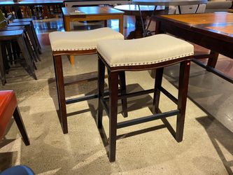 NOBLE HOUSE Kimberland 29.5″ Beige Saddle Bar Stool (Set of 2)