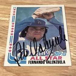 Fernando Valenzuela autographed Baseball Card 